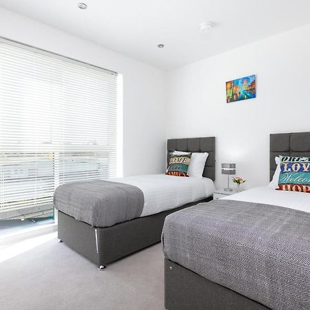 Skyvillion - Olympic View London Stratford Apartment Eksteriør billede